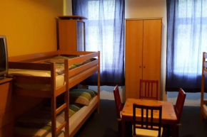 Simple Apartment 10 minutes to downtown